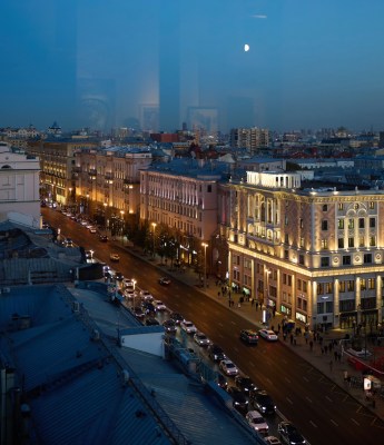 Аукционный дом ON открыл предаукционную выставку «СЮДА» в Москве